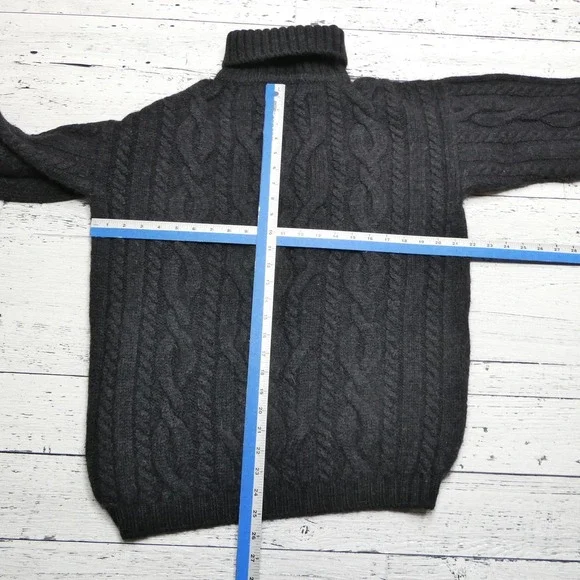 L.L. Bean Sweater Womens Medium Gray Wool Cable Knit Turtleneck Made Ireland